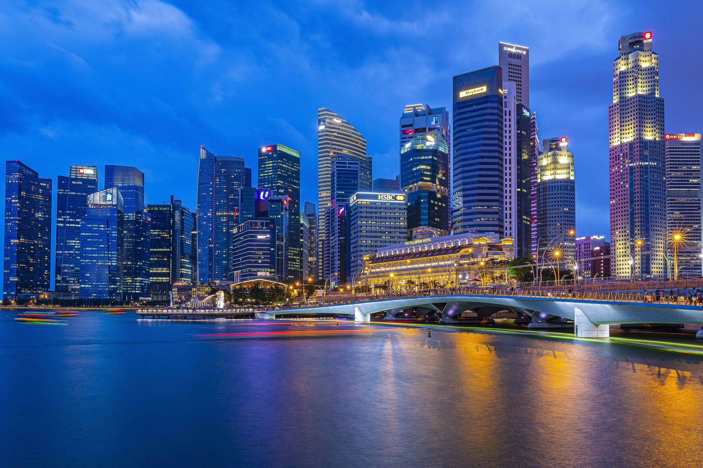 Singapore financial district across Marina Bay